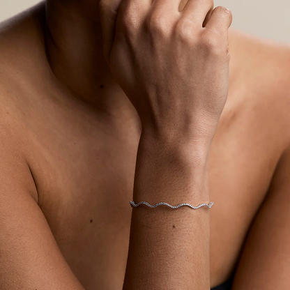 Scalloped Tennis Chain Bracelet in Silver